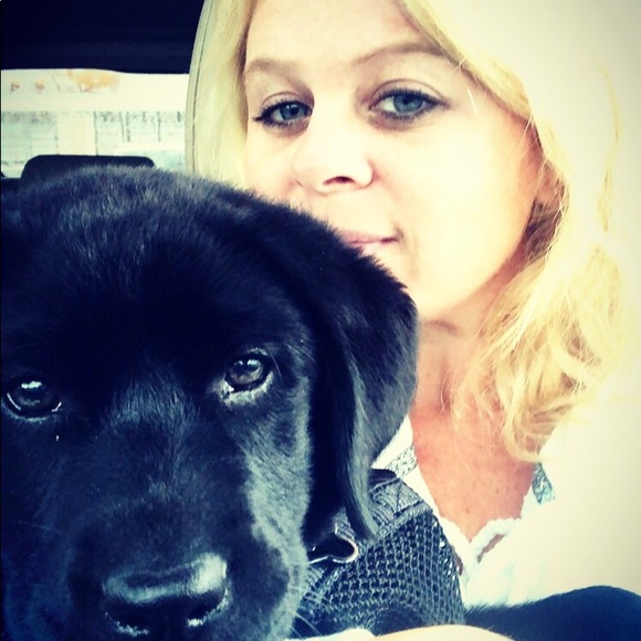 Meet your Posher, Courtney - Picture 9 of 16